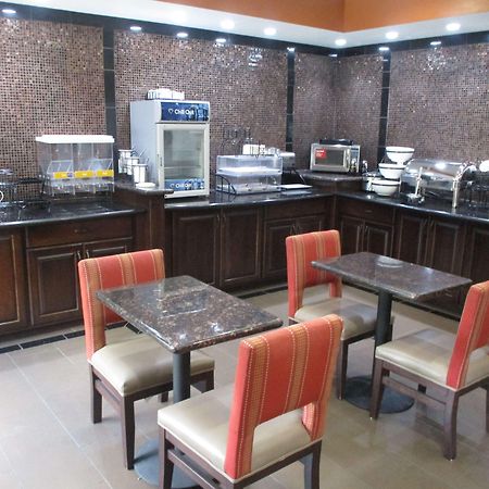 Best Western Emporia Inn Extérieur photo