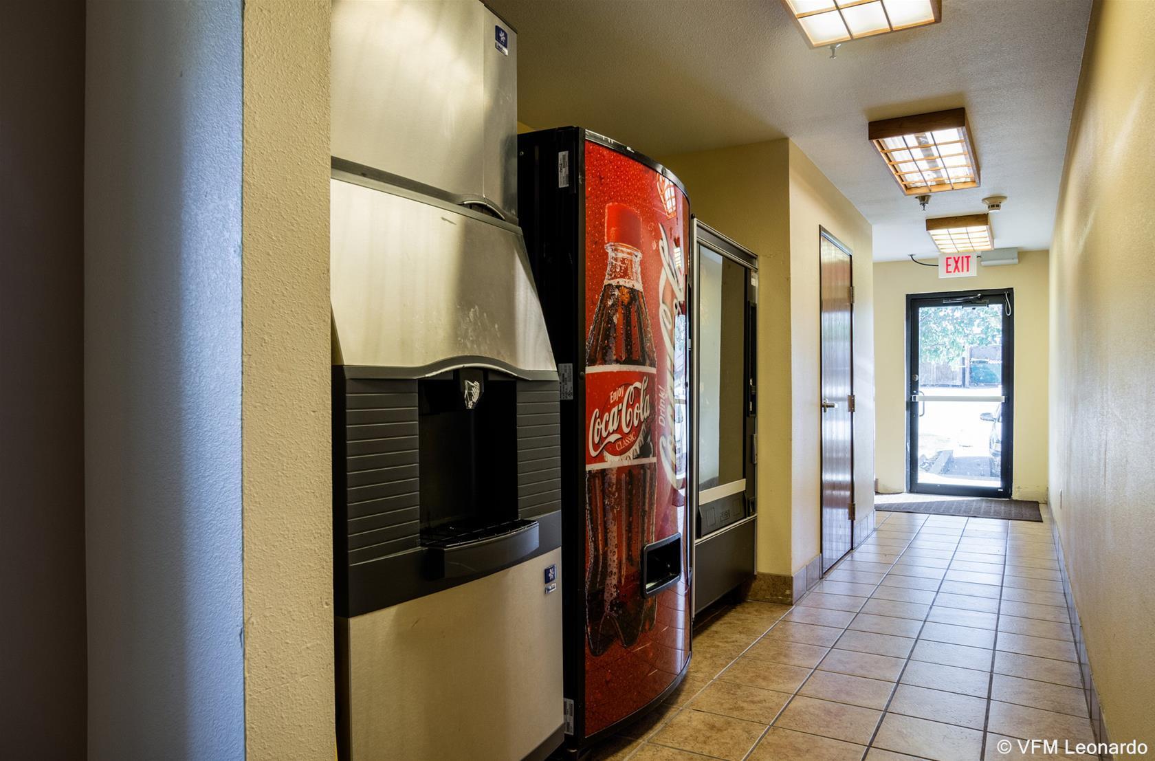 Best Western Emporia Inn Extérieur photo